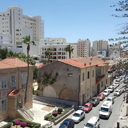 Alex Seaview 32 Larnaca